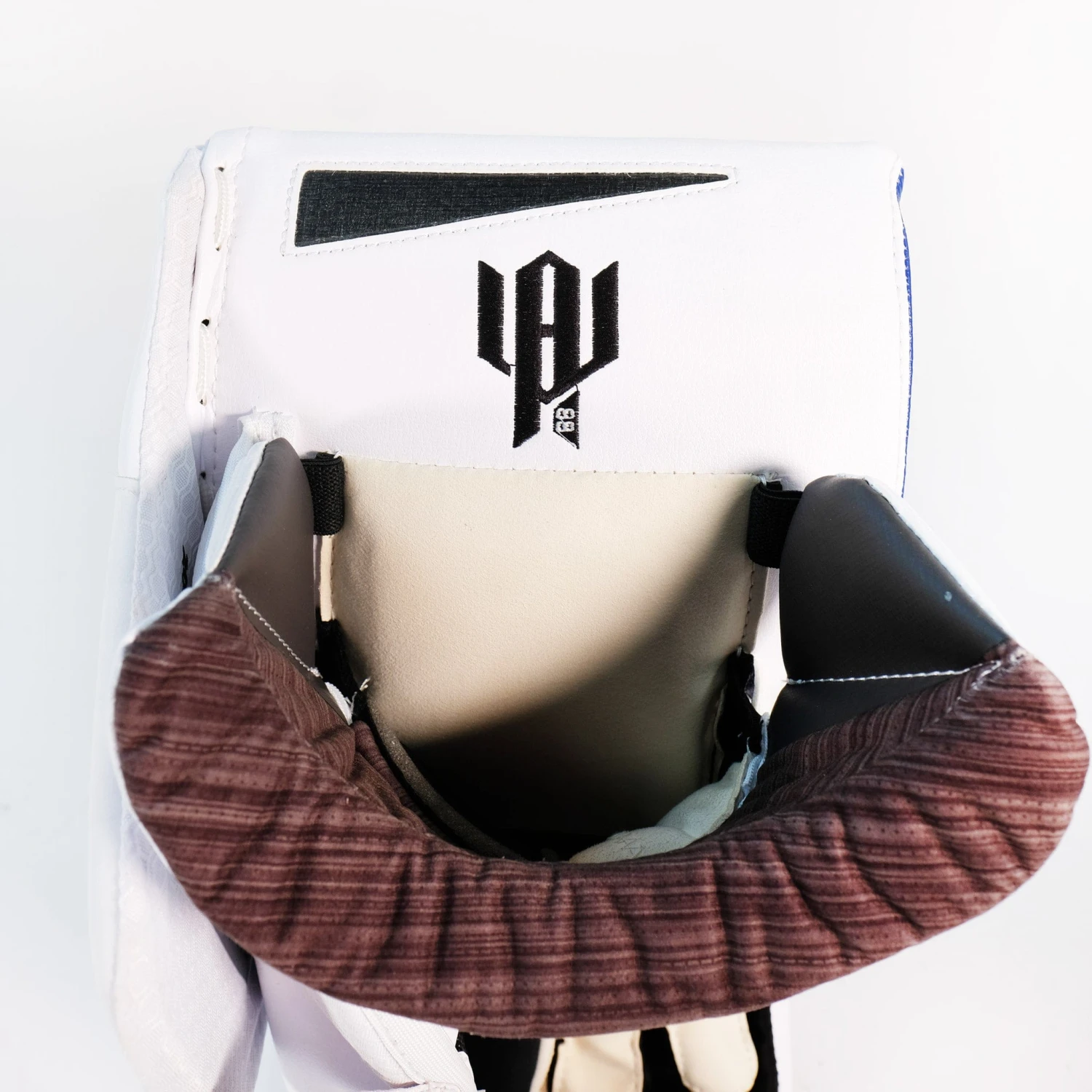 Bauer Vapor NHL Custom Senior Goalie Catcher & Blocker Set - Pro Stock - Andrei Vasilevskiy 3 Bauer Vapor NHL Custom Senior Goalie Catcher & Blocker Set - Pro Stock - Andrei Vasilevskiy - Image 3