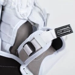 Bauer Vapor X2.7 Junior Goalie Catcher 17 Bauer Vapor X2.7 Junior Goalie Catcher -Bauer Shop bauer catchers bauer vapor x2 7 junior goalie catcher 5427858931778