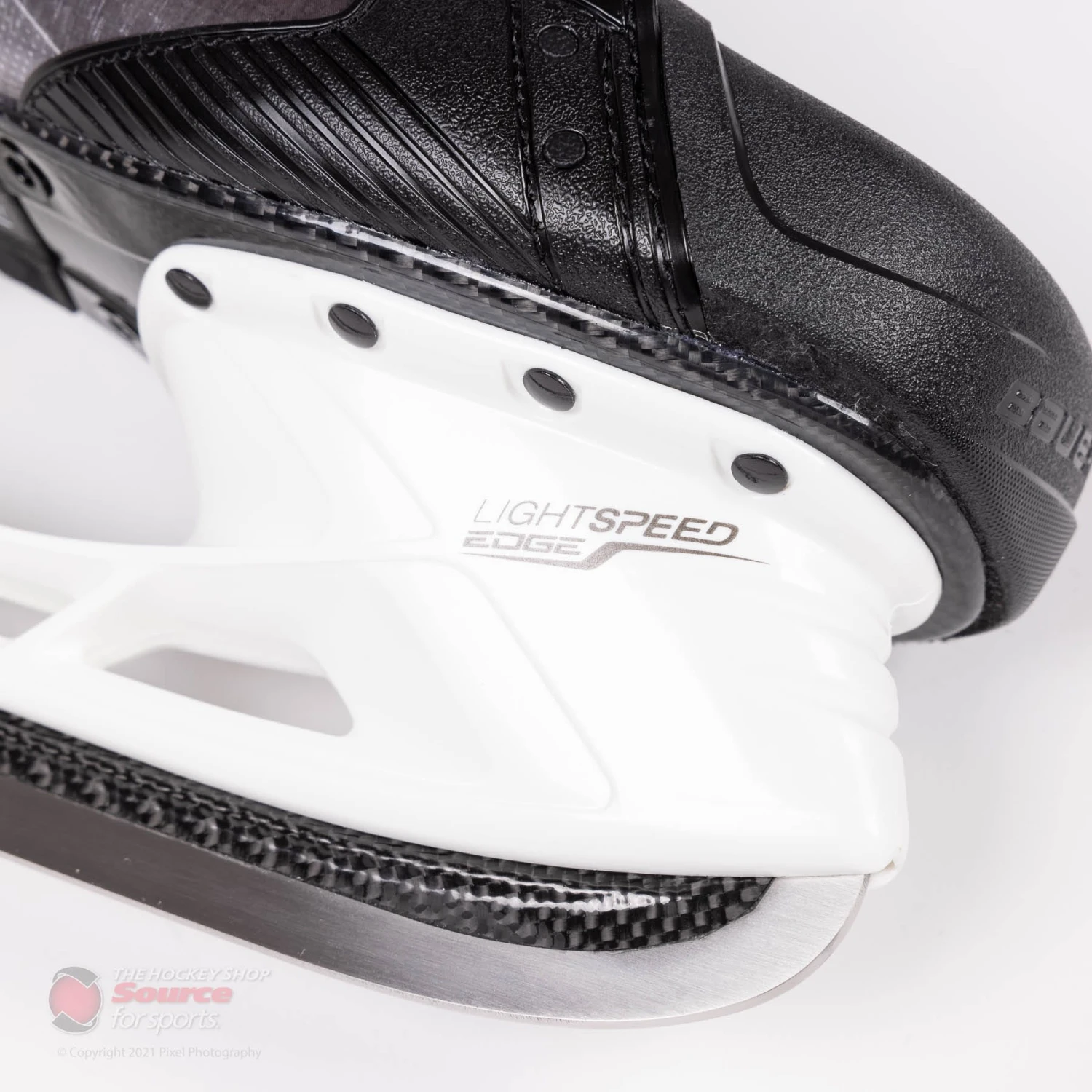 Bauer Vapor HyperLite Intermediate Hockey Skates 4 Bauer Vapor HyperLite Intermediate Hockey Skates - Image 4