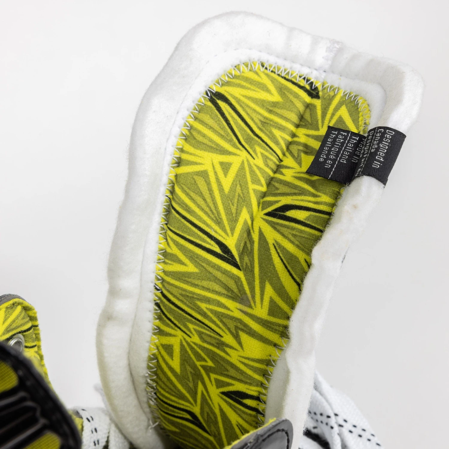 Bauer Vapor X4 Junior Hockey Skates 12 Bauer Vapor X4 Junior Hockey Skates - Image 12